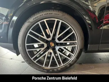 PORSCHE Cayenne BOSE LED-Matrix Panoramadach Luftfederun