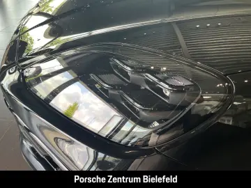 PORSCHE Cayenne BOSE LED-Matrix Panoramadach Luftfederun