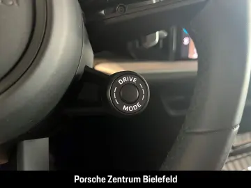 PORSCHE Cayenne BOSE LED-Matrix Panoramadach Luftfederun