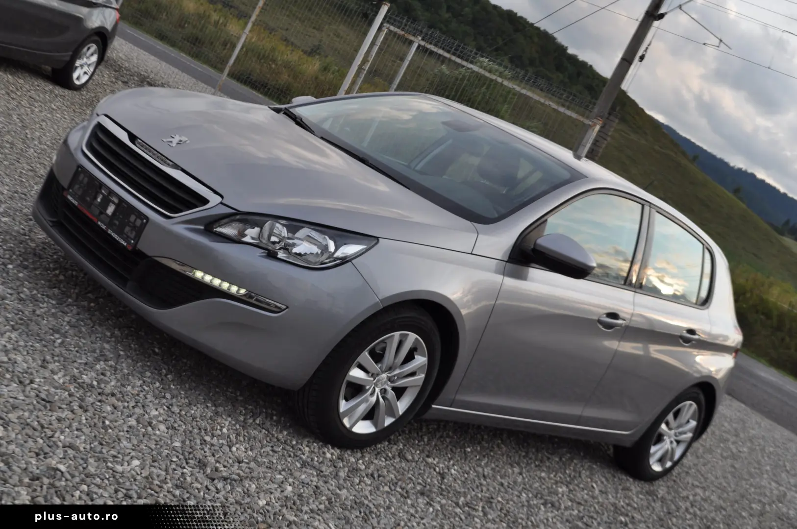 Peugeot 308 1.2i -benzin (2015)