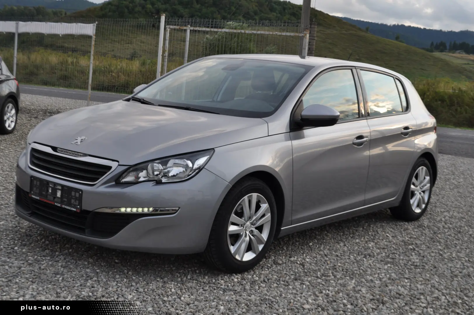 Peugeot 308 1.2i -benzin (2015)