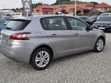 Peugeot 308 1.2i -benzin (2015)