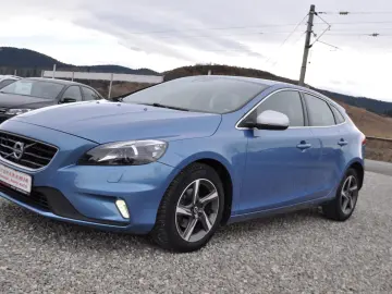 Volvo V40 2.0D R-Design (2015 11)