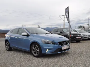 Volvo V40 2.0D R-Design (2015 11)