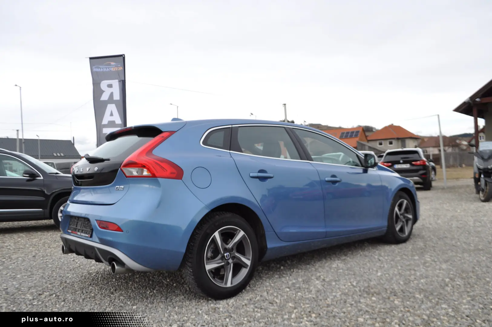 Volvo V40 2.0D R-Design (2015 11)