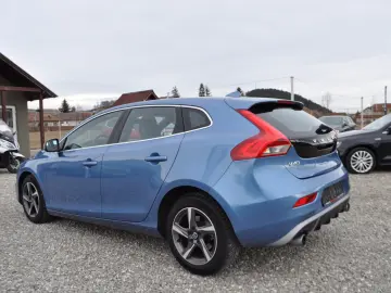 Volvo V40 2.0D R-Design (2015 11)