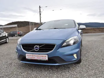 Volvo V40 2.0D R-Design (2015 11)