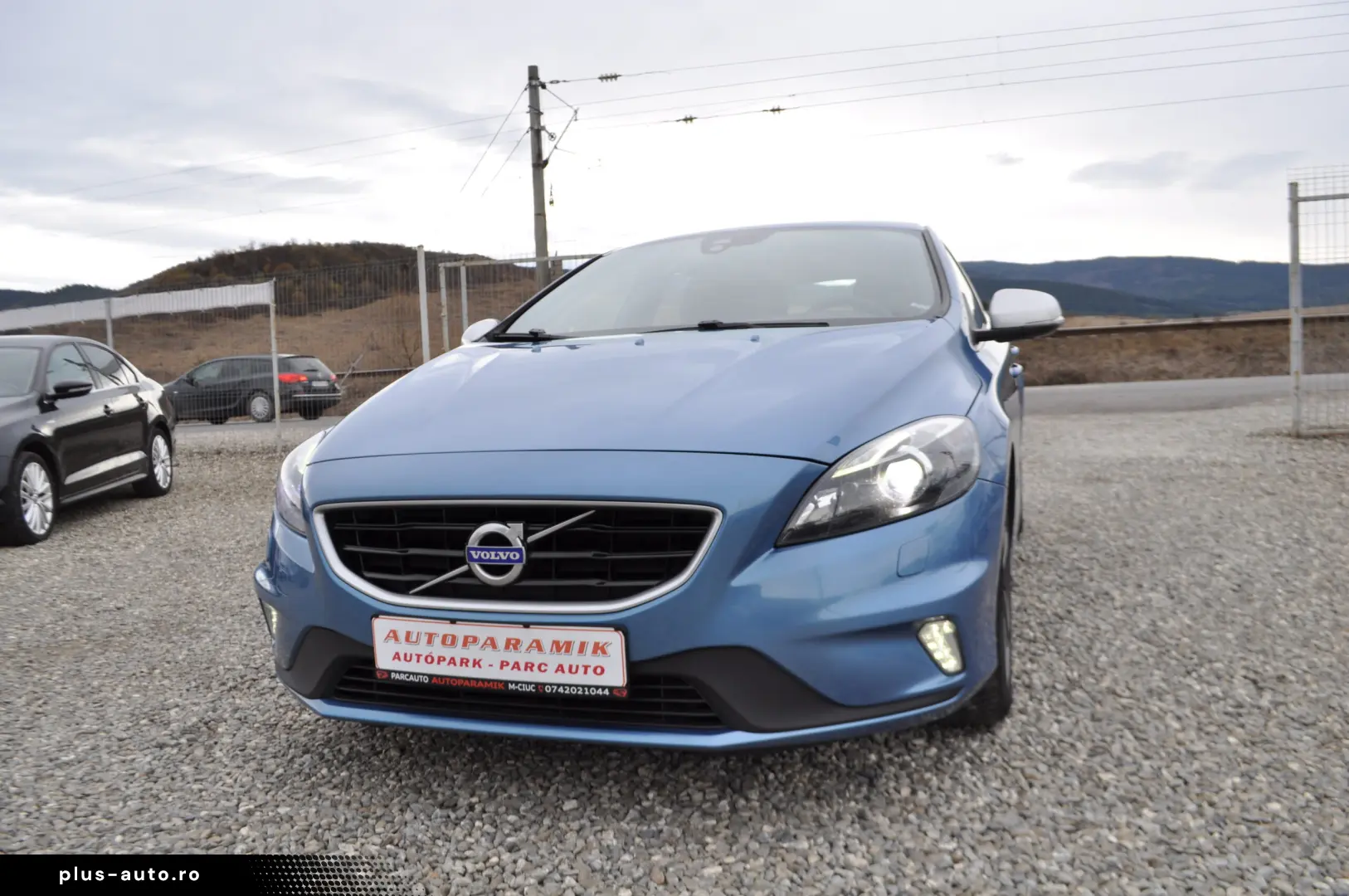 Volvo V40 2.0D R-Design (2015 11)