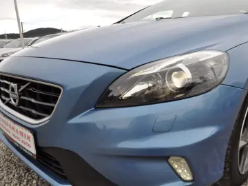 Volvo V40 2.0D R-Design (2015 11)