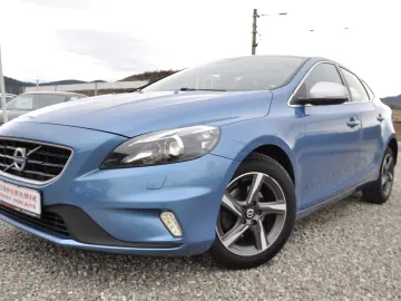 Volvo V40 2.0D R-Design (2015 11)
