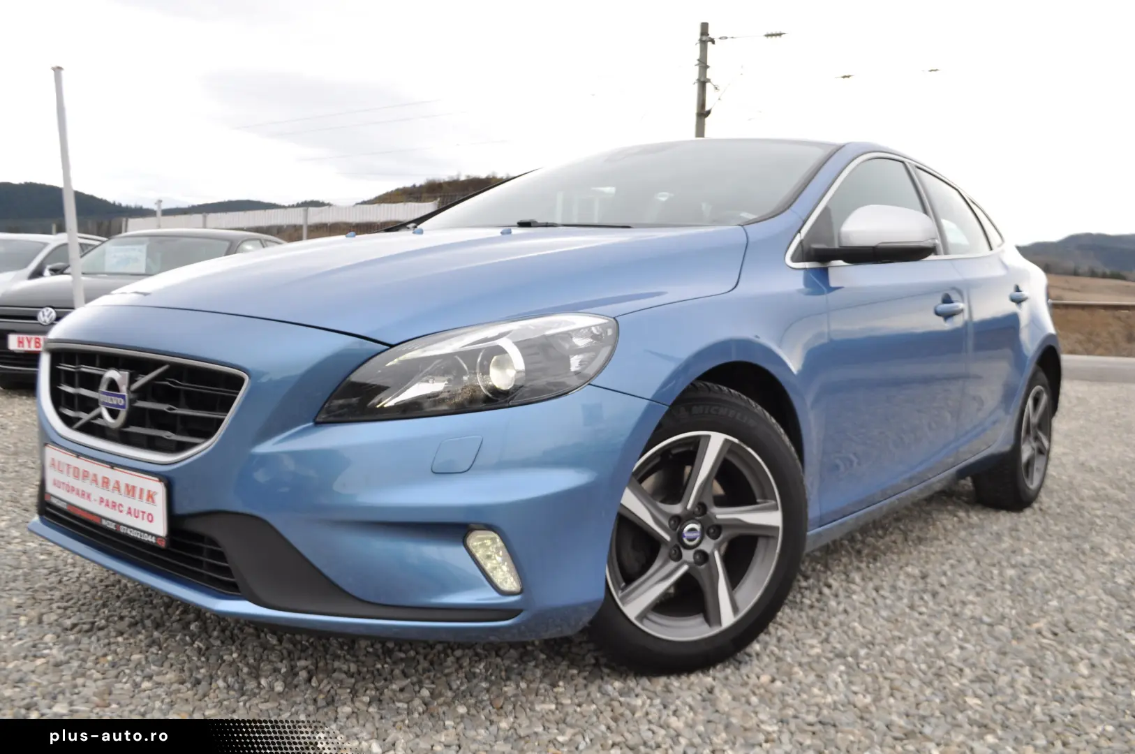 Volvo V40 2.0D R-Design (2015 11)