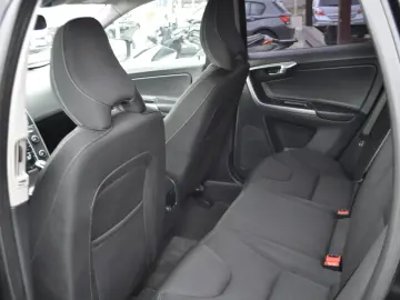 Volvo XC60 2.0D 4X2 AUTOMATA (2016)