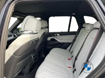 BMW X5 xDrive50e M Sport Pro 22  Pano Komfortsitz HK