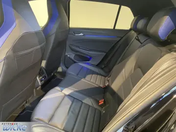 VW Golf VIII 2.0 TSI DSG 4Motion R Performance APP