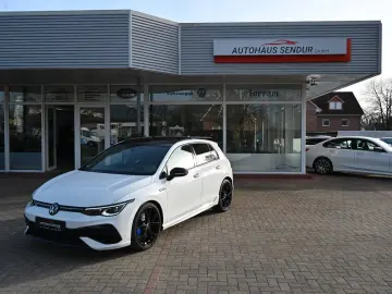 VW Golf VIII Lim. R 4Motion  ACC   PANO   R-SPORT