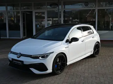 VW Golf VIII Lim. R 4Motion  ACC   PANO   R-SPORT