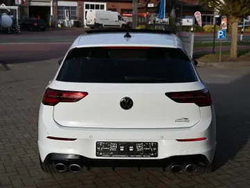 VW Golf VIII Lim. R 4Motion  ACC   PANO   R-SPORT