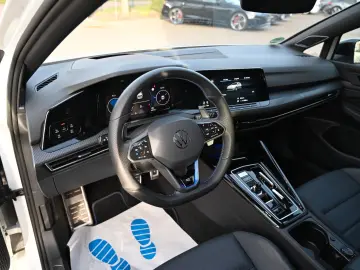 VW Golf VIII Lim. R 4Motion  ACC   PANO   R-SPORT