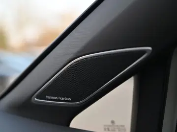 VW Golf VIII Lim. R 4Motion  ACC   PANO   R-SPORT