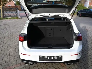 VW Golf VIII Lim. R 4Motion  ACC   PANO   R-SPORT