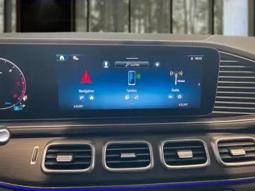 MERCEDES-BENZ GLE 450 d 4M AMG-Line AIRMATIC DISTRON…