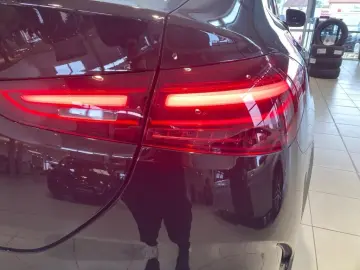 MERCEDES-BENZ GLE 450 d 4M AMG-Line AIRMATIC DISTRON…