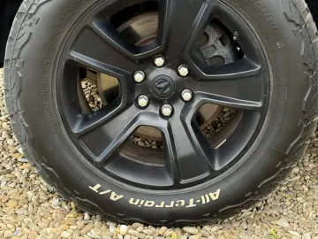 Dodge Ram 1500 Fab.-04.2022 5.7 Hemi 401 Cp 98.000 Km