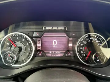 Dodge Ram 1500 Fab.-04.2022 5.7 Hemi 401 Cp 98.000 Km