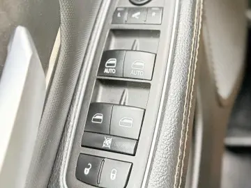 Dodge Ram 1500 Fab.-04.2022 5.7 Hemi 401 Cp 98.000 Km