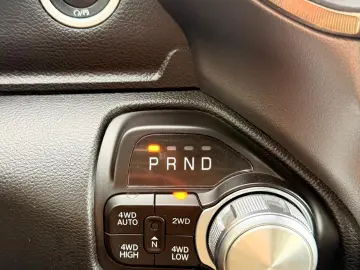 Dodge Ram 1500 Fab.-04.2022 5.7 Hemi 401 Cp 98.000 Km