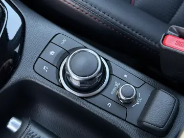 MAZDA CX-3 AWD(4X4 PERMANENT)- 1.5 Diesel - AUTOMATIC