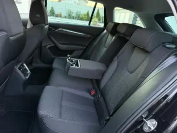 SKODA OCTAVIA COMBI 1.4 TSI iV   PLUG-IN HYBRID  DSG  - 2022