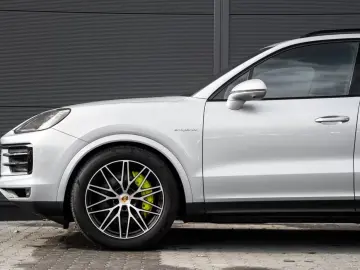 Porsche Cayenne E-Hybrid Panorama Burmester Head-Up