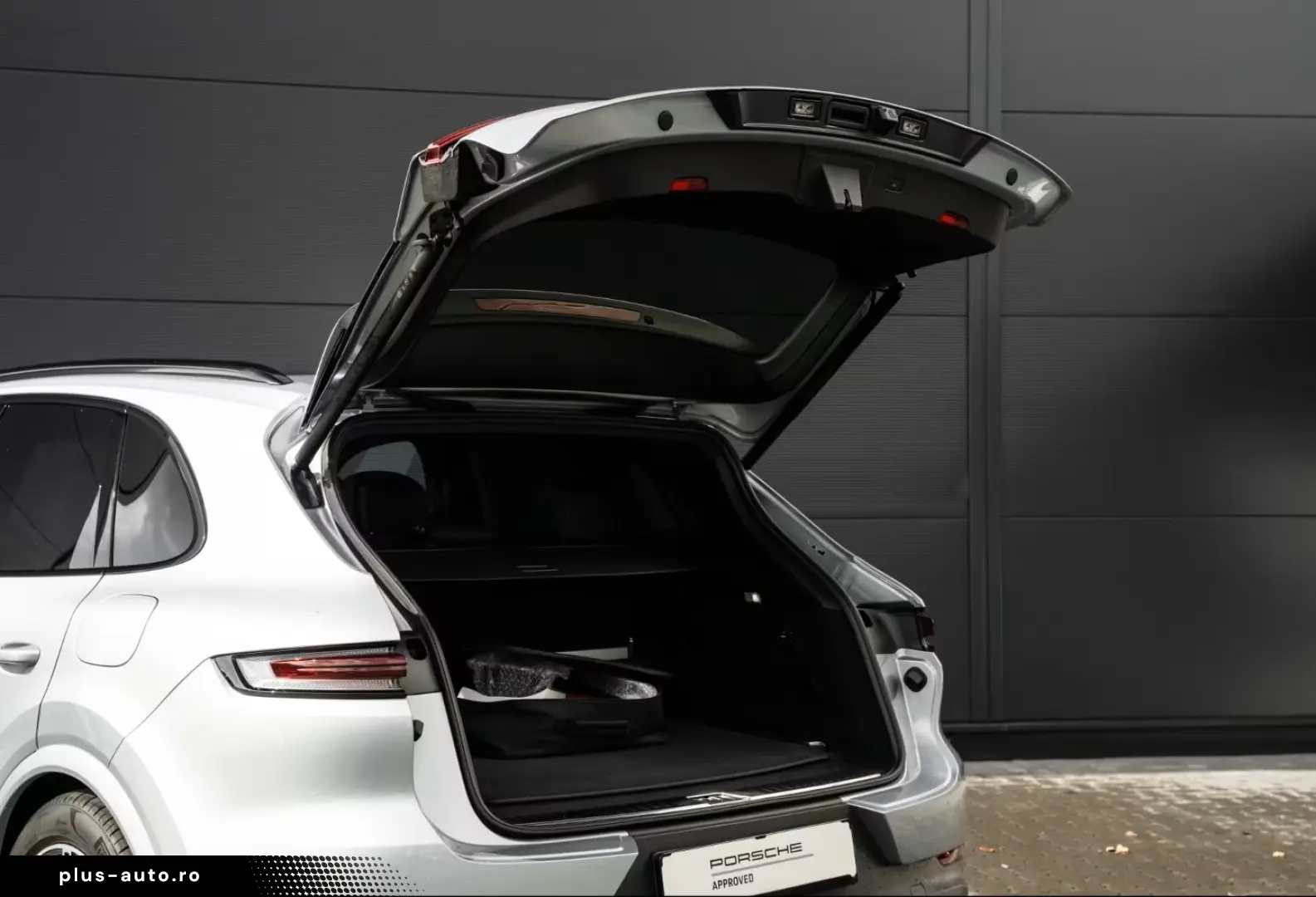 Porsche Cayenne E-Hybrid Panorama Burmester Head-Up