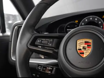 Porsche Cayenne E-Hybrid Panorama Burmester Head-Up