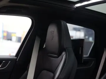 PORSCHE Cayenne E-Hybrid   VOLLAUSTATTUNG! Burmester