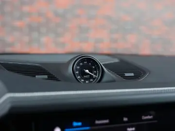 PORSCHE Cayenne E-Hybrid   VOLLAUSTATTUNG! Burmester