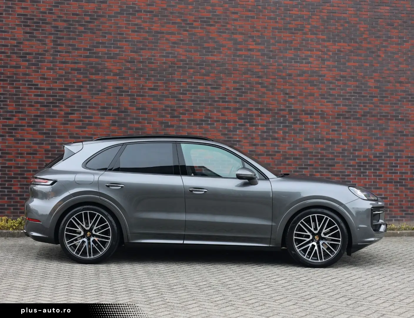 PORSCHE Cayenne E-Hybrid   VOLLAUSTATTUNG! Burmester