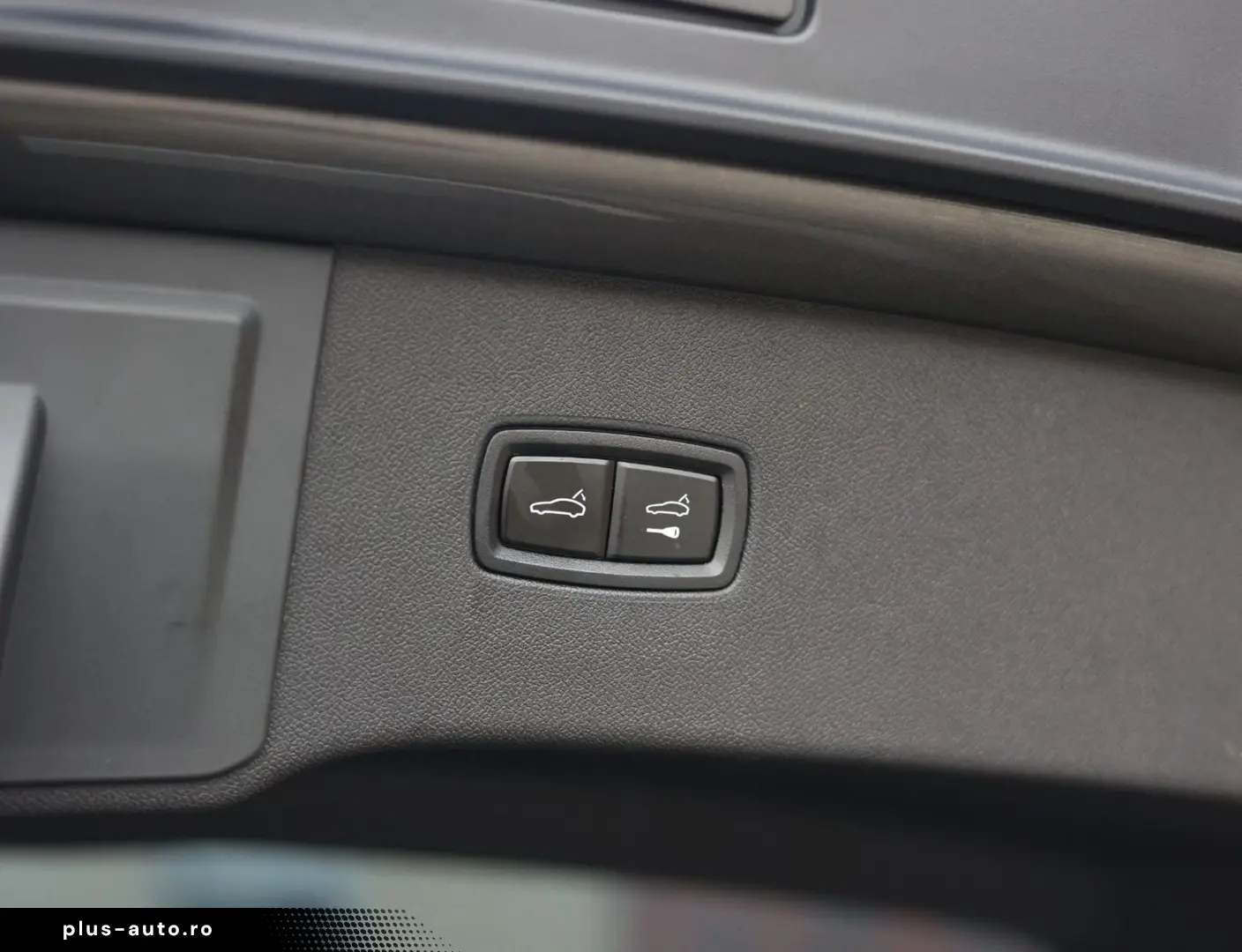 PORSCHE Cayenne E-Hybrid   VOLLAUSTATTUNG! Burmester