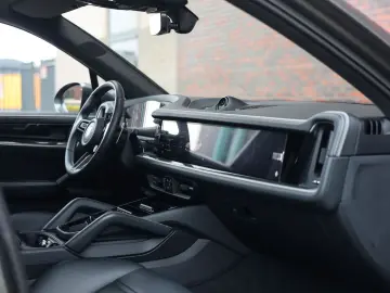 PORSCHE Cayenne E-Hybrid   VOLLAUSTATTUNG! Burmester