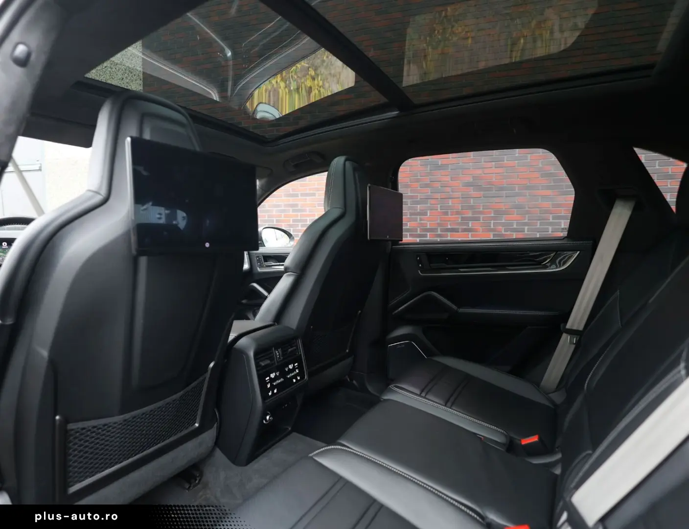 PORSCHE Cayenne E-Hybrid   VOLLAUSTATTUNG! Burmester