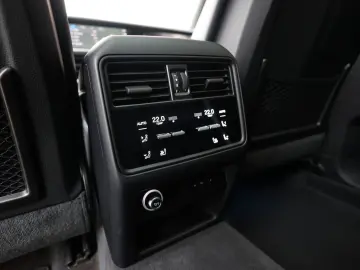 PORSCHE Cayenne E-Hybrid   VOLLAUSTATTUNG! Burmester