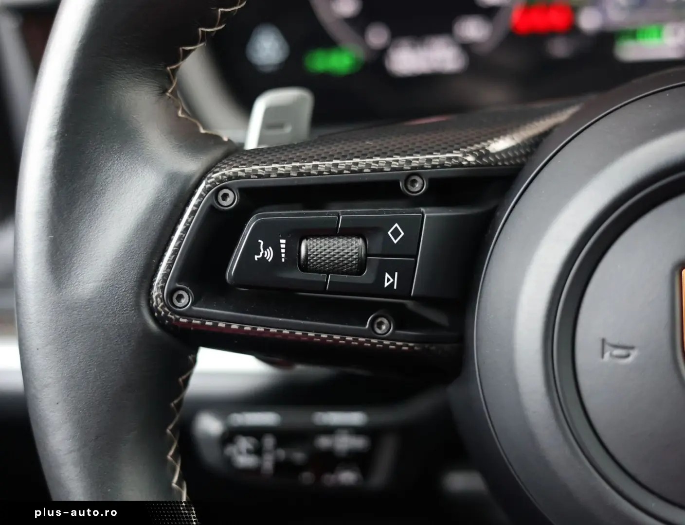 PORSCHE Cayenne E-Hybrid   VOLLAUSTATTUNG! Burmester