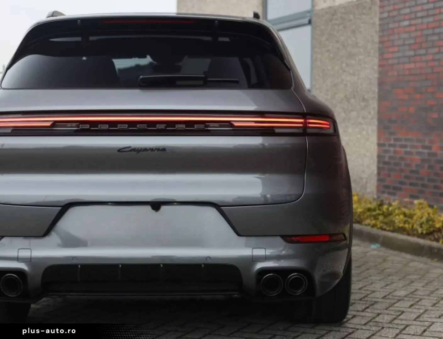 PORSCHE Cayenne E-Hybrid   VOLLAUSTATTUNG! Burmester