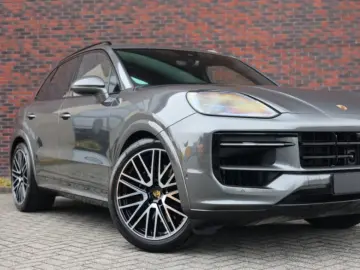 PORSCHE Cayenne E-Hybrid   VOLLAUSTATTUNG! Burmester