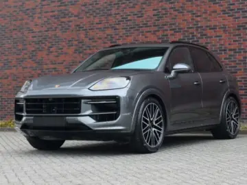 PORSCHE Cayenne E-Hybrid   VOLLAUSTATTUNG! Burmester