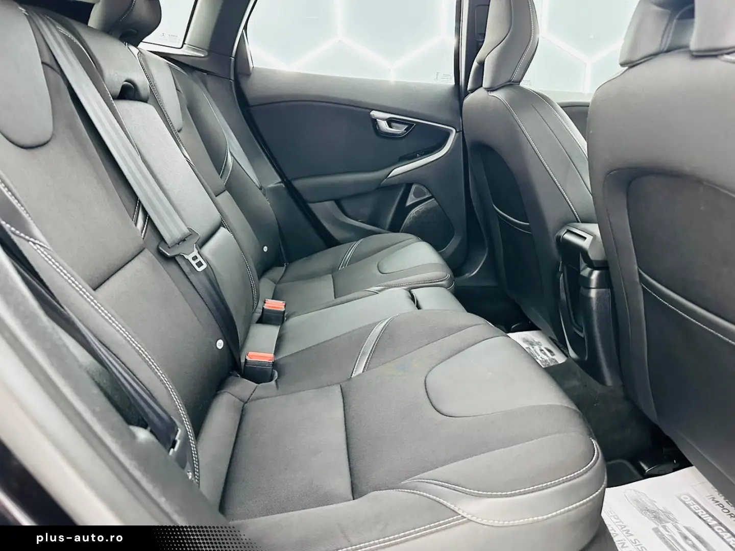 VOLVO V40 2019 2.0D E6 Garantie 12 Luni Rate Avans 0 Doar Cu