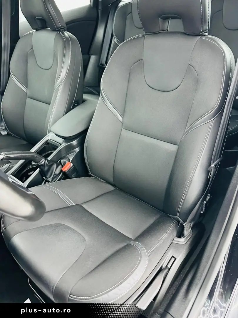 VOLVO V40 2019 2.0D E6 Garantie 12 Luni Rate Avans 0 Doar Cu