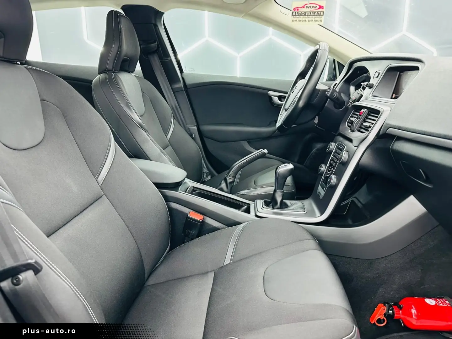 VOLVO V40 2019 2.0D E6 Garantie 12 Luni Rate Avans 0 Doar Cu