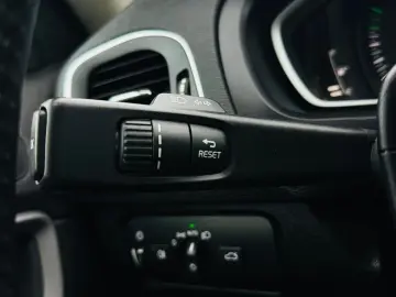 VOLVO V40 2019 2.0D E6 Garantie 12 Luni Rate Avans 0 Doar Cu